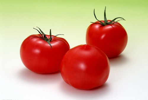 18种食物不要空腹吃:西红柿柿子冷饮【9】