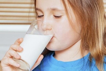6种喝牛奶方式如服毒