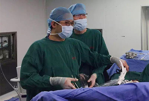 援藏专家成功实施西藏首例胸腔镜肺癌根治手术