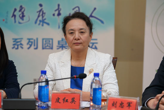 皮红英 中华护理学会副理事长、护理专家