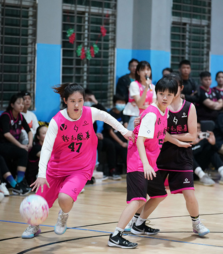 “粉色风暴”再度来袭 助推中国女篮水平提升