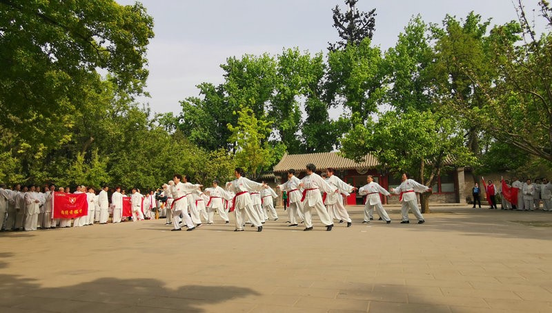 北京：市民体育活动丰富多彩 强身健体享受幸福生活