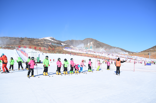 2021-2022雪季廊坊市小学生滑雪冬令营活动圆满落幕