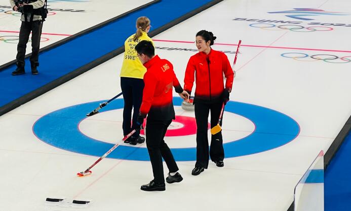 冰壶混双中国惜败瑞典队 范苏圆：全力以赴面对接下来的比赛