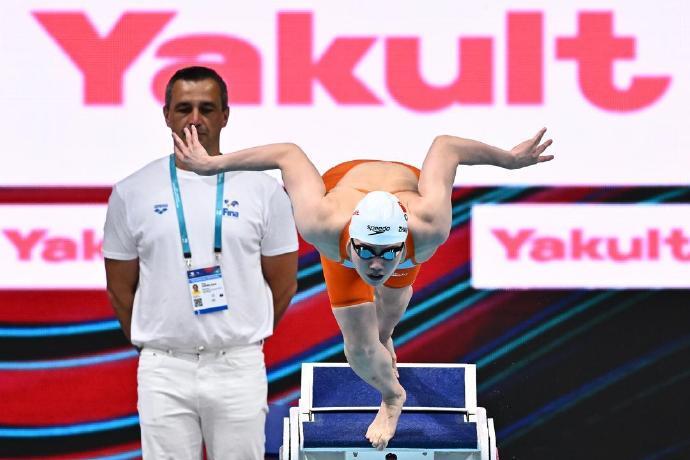 奥运新周期 中国再出发丨世锦赛：中国女子4×100米自由泳接力获第四名 双人花游冲击…