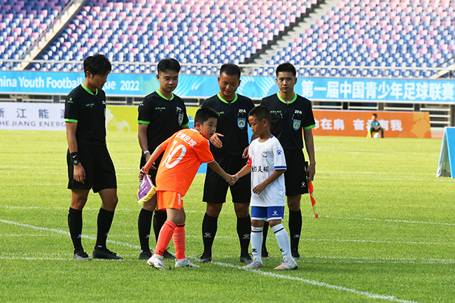 首届中国青少年足球联赛启动 或成为中国足球发展重要里程碑