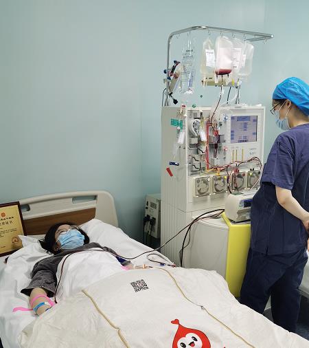 暖心！23岁医学生千里捐髓救13岁白血病女孩