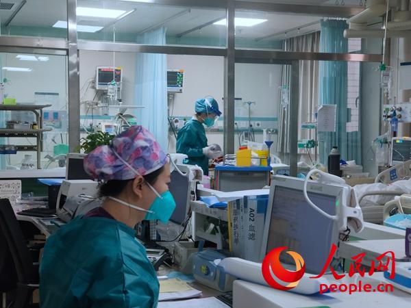 探访北京市多家三级医院：跨科合并病房 提高收治能力