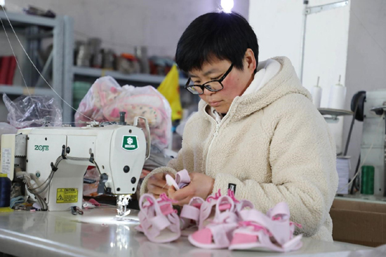 河南虞城县：创新和发展千层底布鞋手工制作技艺