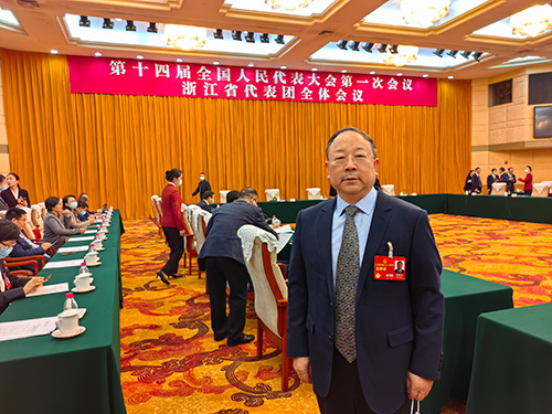 刘国永代表：建立主动健康教育体系 营造健身健康新风尚