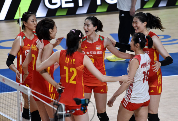 全力备战巴黎奥运会丨中国女排3:0战胜加拿大女排 获得世联赛五连胜