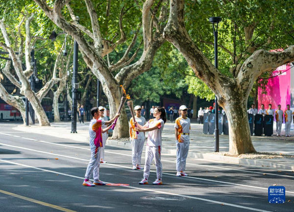 杭州第19届亚运会火炬传递在杭州启动