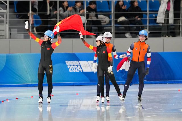 冬青奥会丨速度滑冰混合接力夺金 中国冰球首夺奥运序列奖牌