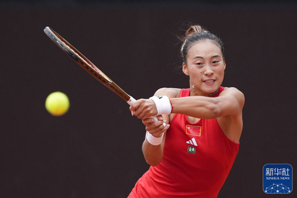 比利·简·金杯国际女子网球团体赛：中国队五战全胜晋级世界组附加赛
