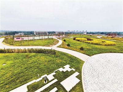 北京首个公交场站空中花园年内开放
