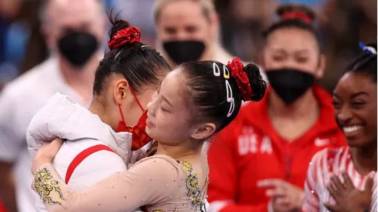 美国奥运冠军为中国选手表现欢呼 晒合影称“为你骄傲”