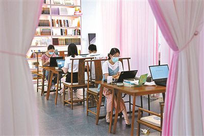 北京“书香世业”文化主题街区主打“书店+”