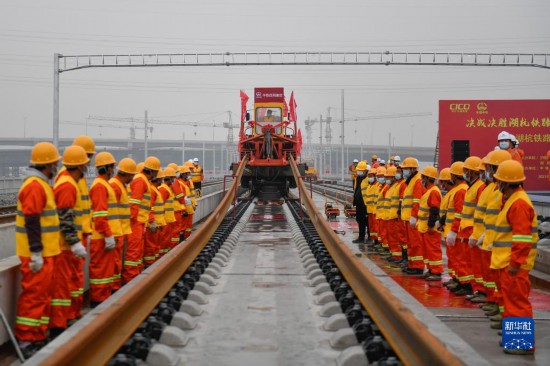 浙江：湖杭铁路开始全线铺轨