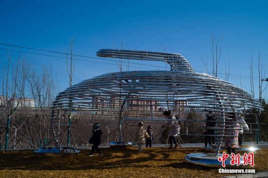 多国艺术家雕塑作品“落户”北京冬奥公园