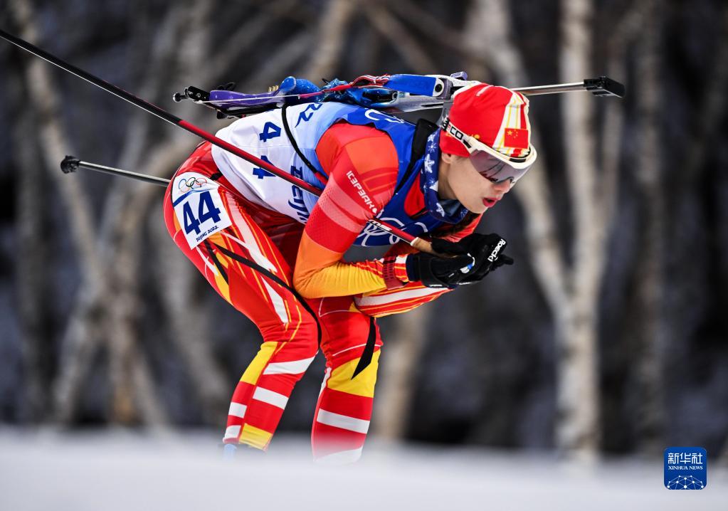 冬季两项女子短距离赛挪威选手夺冠