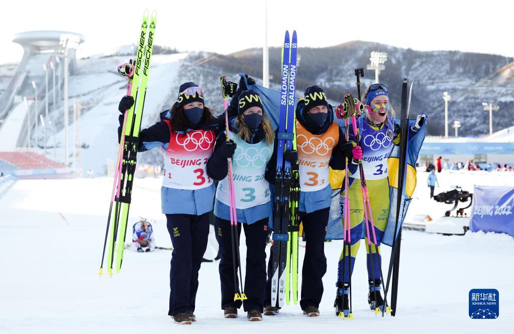 冬季两项女子4x6公里接力赛：瑞典队获得冠军