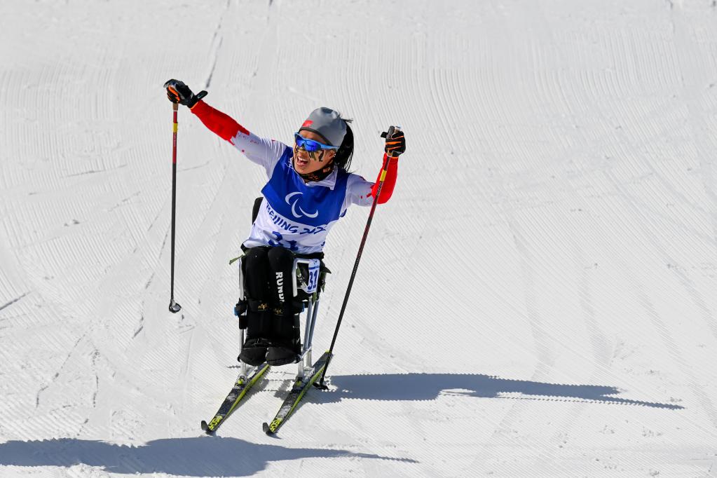 第十金！杨洪琼摘得残奥越野滑雪女子短距离（坐姿）金牌